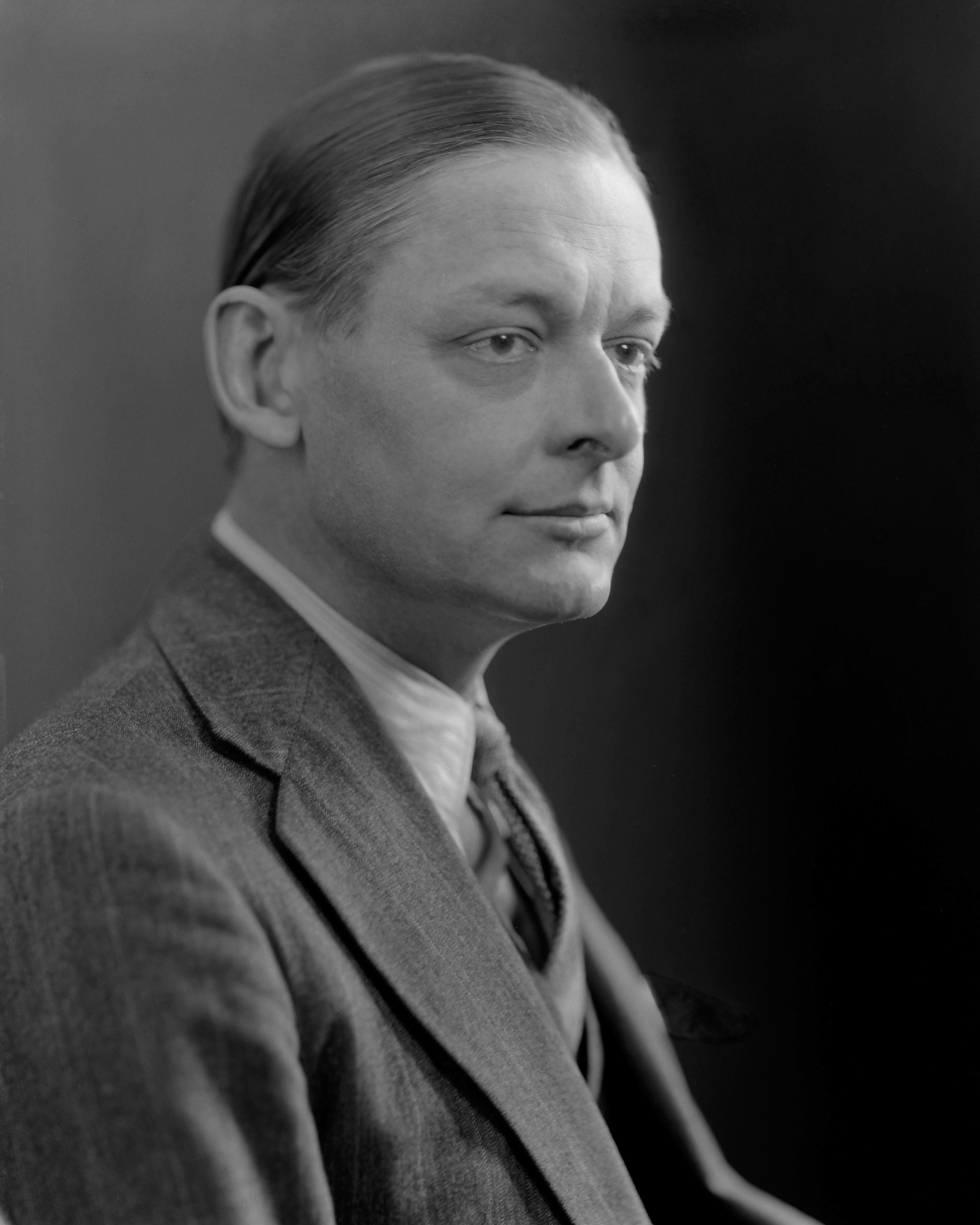 Eliot, taken in 1933, Visual China data map
